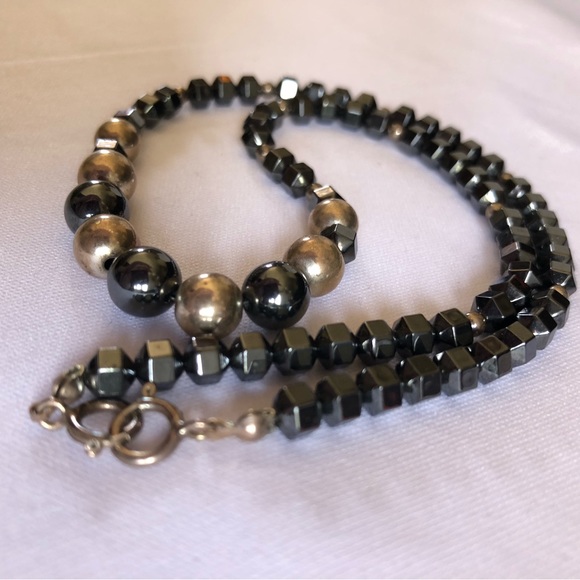 16.5” Hematite and Metallic Silver Tone Bead Necklace - Picture 11 of 15